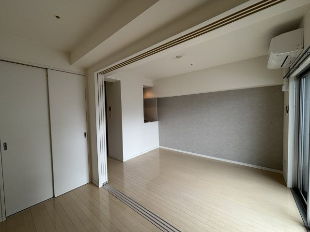 アルティザ仙台花京院の洋室