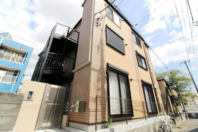 横浜市栄区長尾台町のアパート