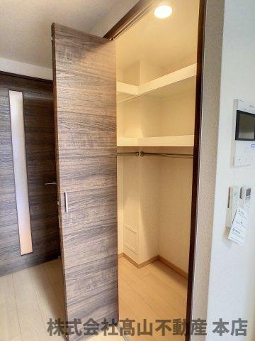 宗像市田熊２丁目の賃貸マンションの収納