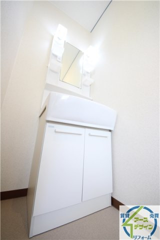 本町ビルの独立洗面台
