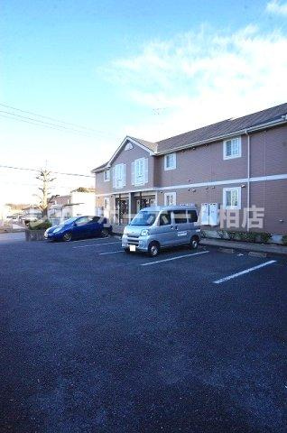 【仲介手数料：50％OFF】対象物件！の駐車場|駐車場があるので、車を買う予定の方も安心です
