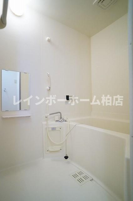 【仲介手数料：50％OFF】対象物件！の浴室|落ち着いた空間のお風呂です