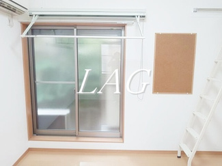 【居間・リビング】 | ピュア氷川台二番館 | 洋室のお部屋です。