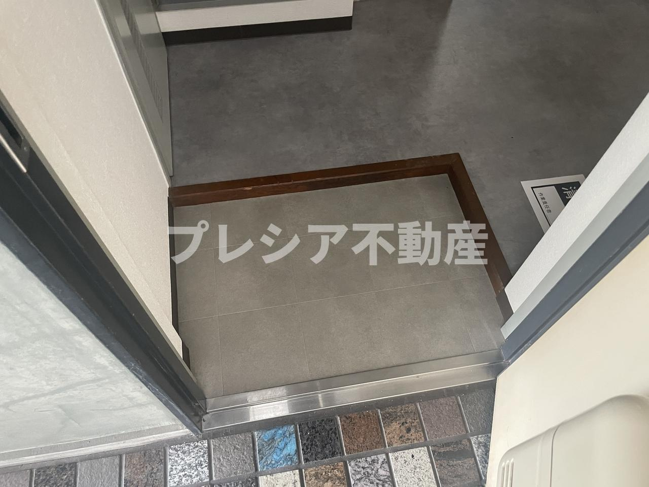 ユニテック甲子園の玄関