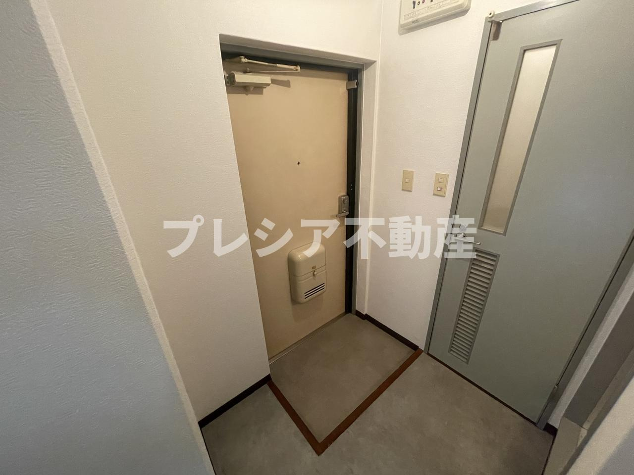 ユニテック甲子園の玄関