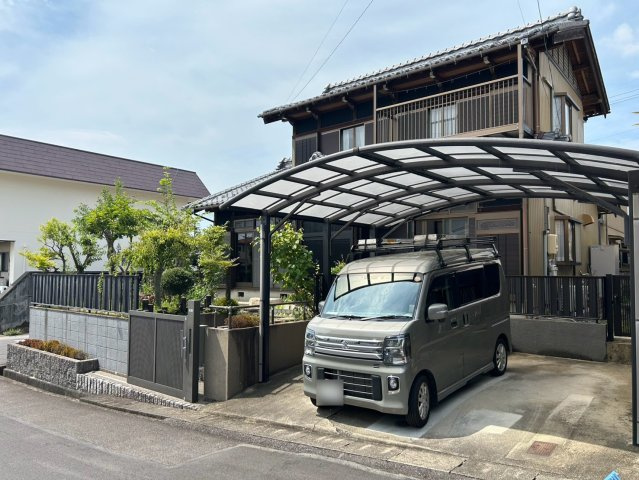 中古戸建　犬山市大字前原字向屋敷　平成6年築の駐車場