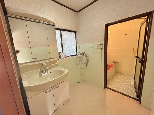 中古戸建　犬山市大字前原字向屋敷　平成6年築の独立洗面台