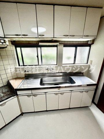 茨木市東福井3丁目戸建のキッチン
