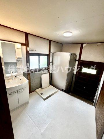 茨木市東福井3丁目戸建の洗面所