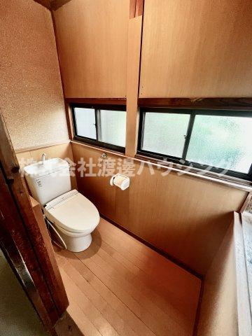 茨木市東福井3丁目戸建のトイレ