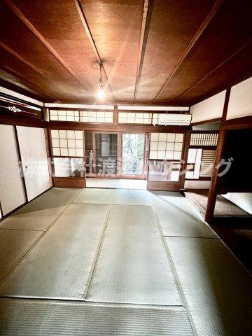 茨木市東福井3丁目戸建の居間・リビング