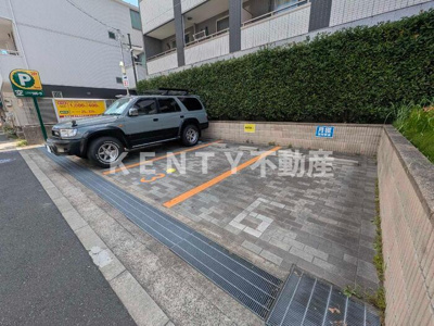 【駐車場】 | グリーンアベニューⅤ | 駐車場