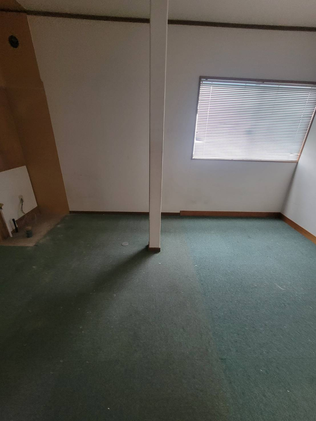 寝屋川市大利元町の事務所の内装|2F
