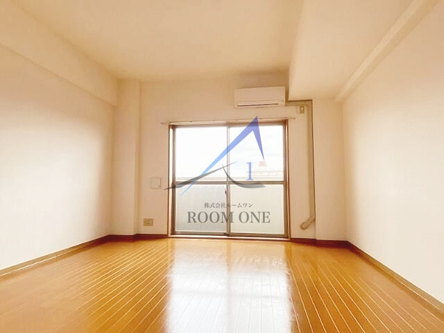 プルミエファヴールの居間・リビング|洋室のお部屋です。