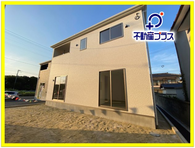 【いわき市四倉町第19/2号棟】　新築建売　四ッ倉駅まで徒歩12分　の外観|同施工◆外観の写真です◆　
過ごす時間が長いからこそ家族との繋がりが感じられるお家！　にぎやかな声で日々の会話も弾む楽しい空間となります。家に帰宅するのがより一層楽しみになりますね♪
