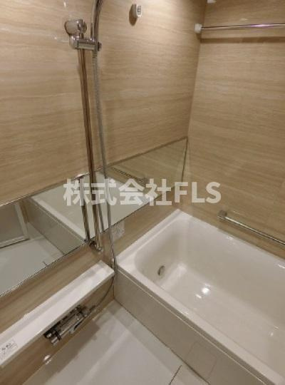 中央区築地６丁目の賃貸マンションの浴室