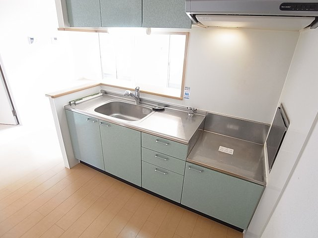 プロスペラールのキッチン|カウンタータイプのガスキッチン