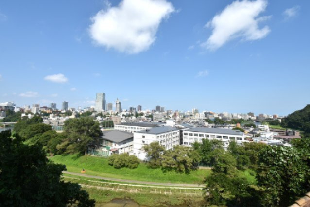 シティーリゾート広瀬川倶楽部の展望|＜リビングからの眺望＞
仙台市内を一望できます＊。・
