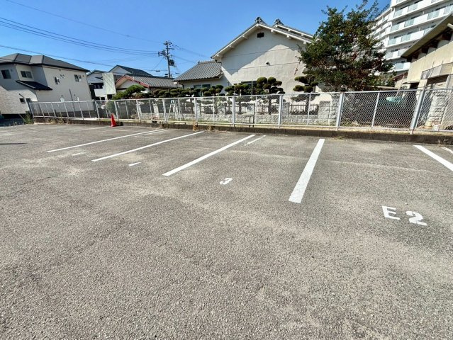 モスフロックス御着の駐車場