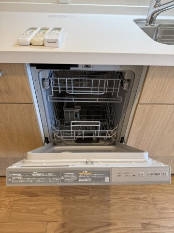 ラフィネ茗荷谷レジデンスの設備|3.5帖のキッチン。食器洗浄乾燥機付きです。