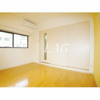 【居間・リビング】 | ラニカイビレッジ | 洋室のお部屋です。
