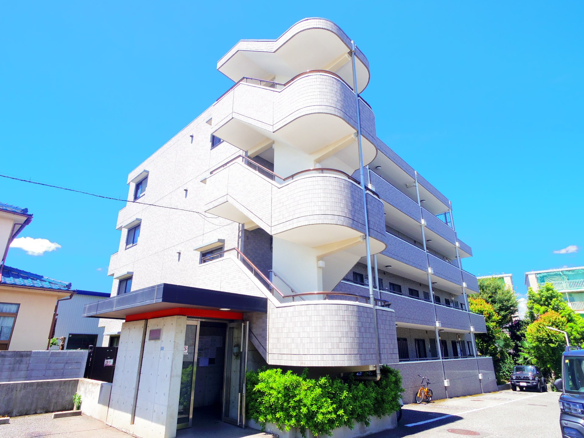 コンフリエ八幡町
