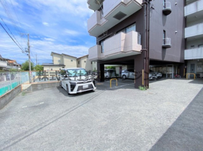 【駐車場】 | 　バーレン池田 | 駐車場です