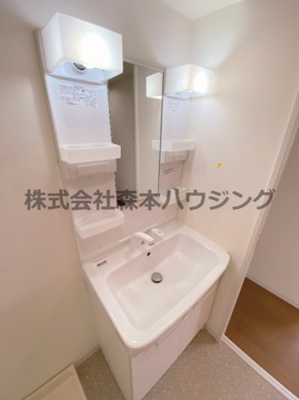 【独立洗面台】 | 　バーレン池田 | 独立洗面台で身支度をすべて済ませてしまいましょう