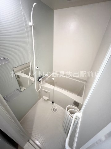 東大阪市川俣３丁目の賃貸マンションの浴室
