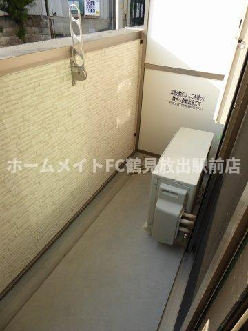大阪市城東区新喜多東２丁目のアパートのバルコニー