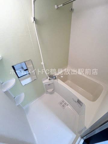 大阪市城東区諏訪４丁目のアパートの浴室
