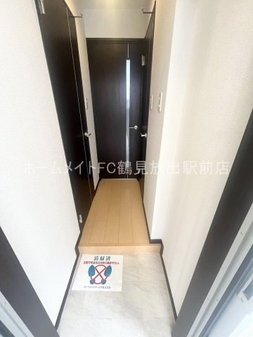 大阪市城東区諏訪４丁目のアパートの玄関