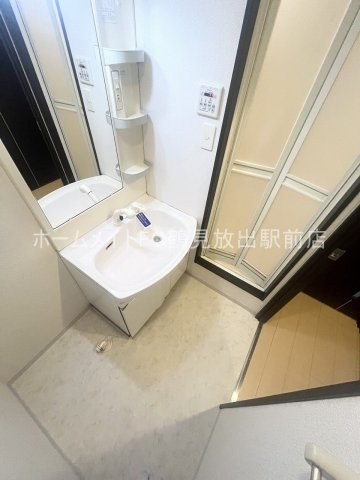 大阪市城東区諏訪４丁目のアパートの洗面所