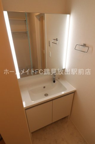 東大阪市高井田本通７丁目のアパートの独立洗面台