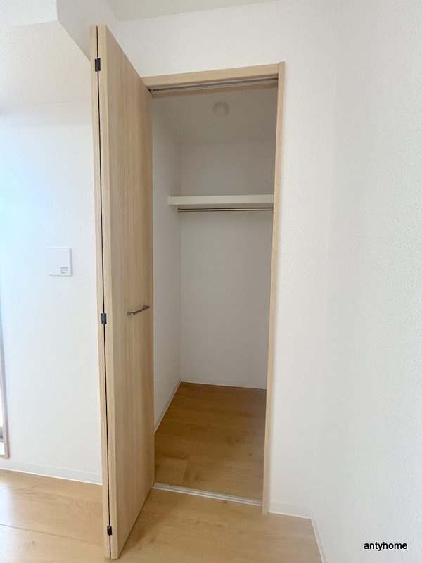 ソリティア桃谷　仲介手数料無料の収納