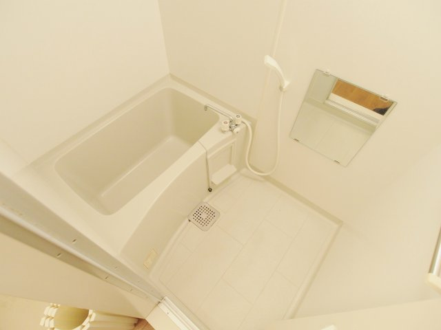 リヴェール小田　B棟の浴室|※別部屋の写真です。参考下さい。改装中。