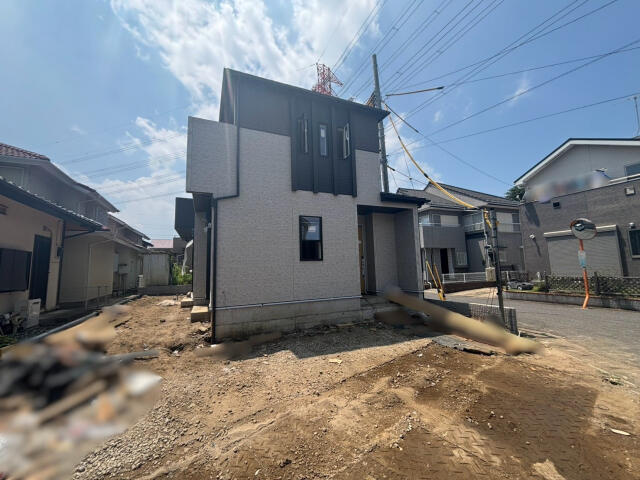 ブルーミングガーデン　鎌ケ谷市東鎌ヶ谷３丁目１棟／１期１号棟の前面道路含む現地写真|外観写真