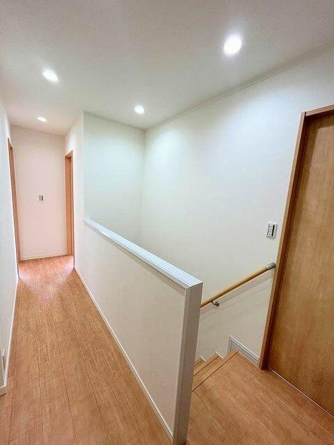 鎌ケ谷市東鎌ケ谷２丁目１８－３３の内装|「２階廊下」