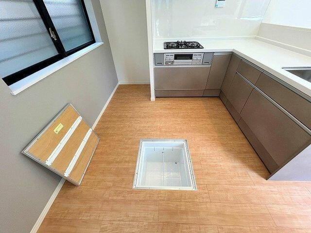 鎌ケ谷市東鎌ケ谷２丁目１８－３３のその他|「床下収納」