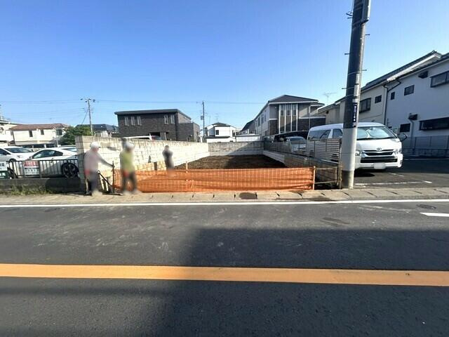 市川市相之川１丁目１０１４番の前面道路含む現地写真