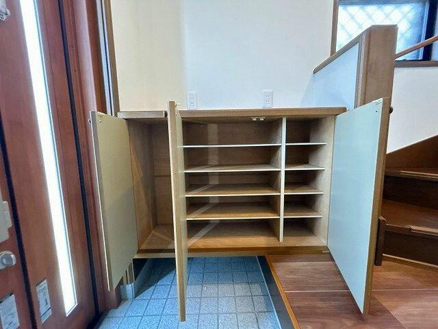 船橋市金杉５丁目３１－１１の収納|「玄関」収納の中です