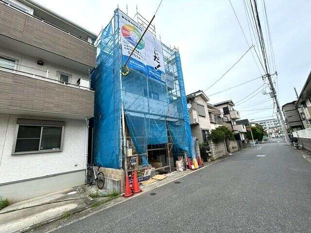 市川市日之出７番２４の前面道路含む現地写真