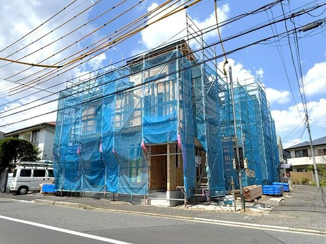 市川市東菅野１丁目２０５０番の前面道路含む現地写真|上棟済　完成を乞うご期待！