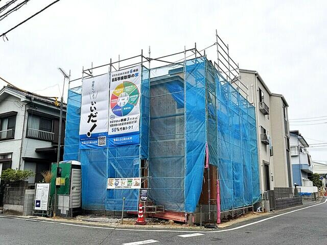 市川市田尻５丁目６０３番の前面道路含む現地写真|上棟済　完成を乞うご期待！