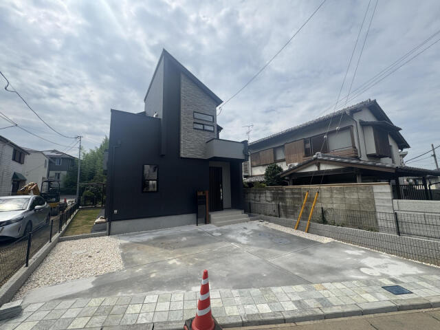 ブルーミングガーデン　市川市北方３丁目１棟／１期１号棟の駐車場|外観