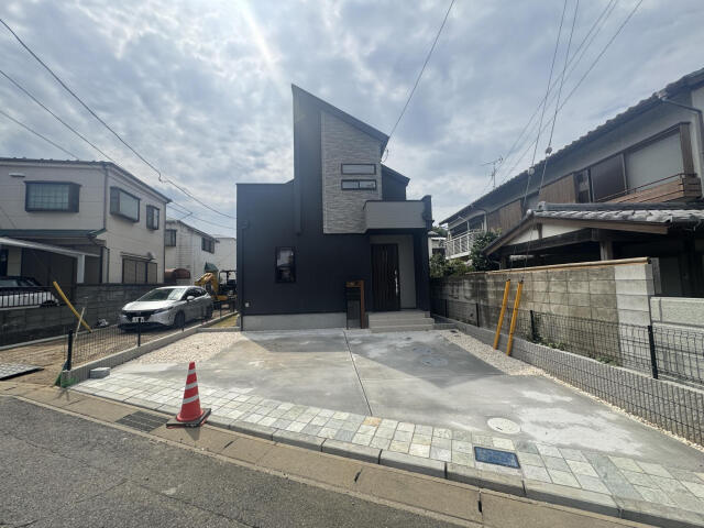 ブルーミングガーデン　市川市北方３丁目１棟／１期１号棟の駐車場|外観