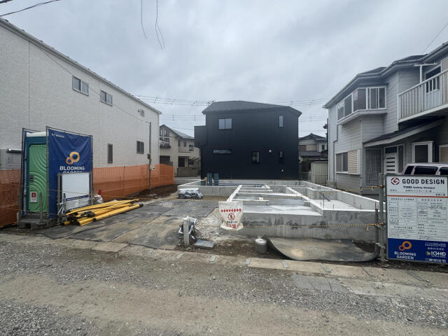 ブルーミングガーデン　船橋市大穴北４丁目１棟／１期１号棟の駐車場|外観