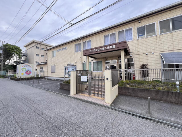 ブルーミングガーデン　船橋市習志野台６丁目２棟／１期２号棟の前面道路含む現地写真|アンデルセン第二保育園まで440m