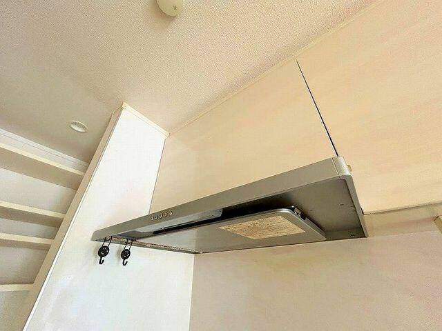 船橋市咲が丘４丁目１２－３２のランドリースペース|「キッチン」換気扇です。