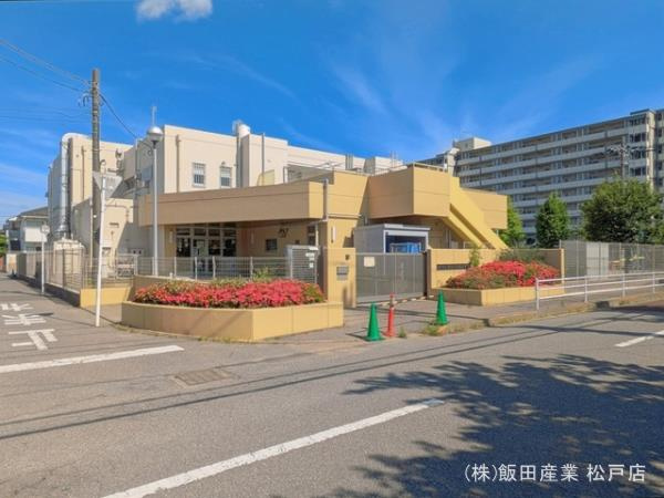 新松戸６丁目３２０番の前面道路含む現地写真|新松戸南部保育所まで630m